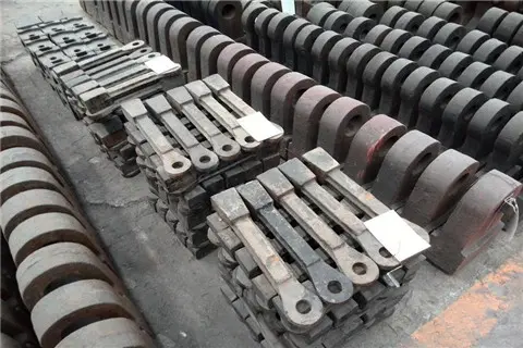 China Alloy Crusher Hammer Supplier 2