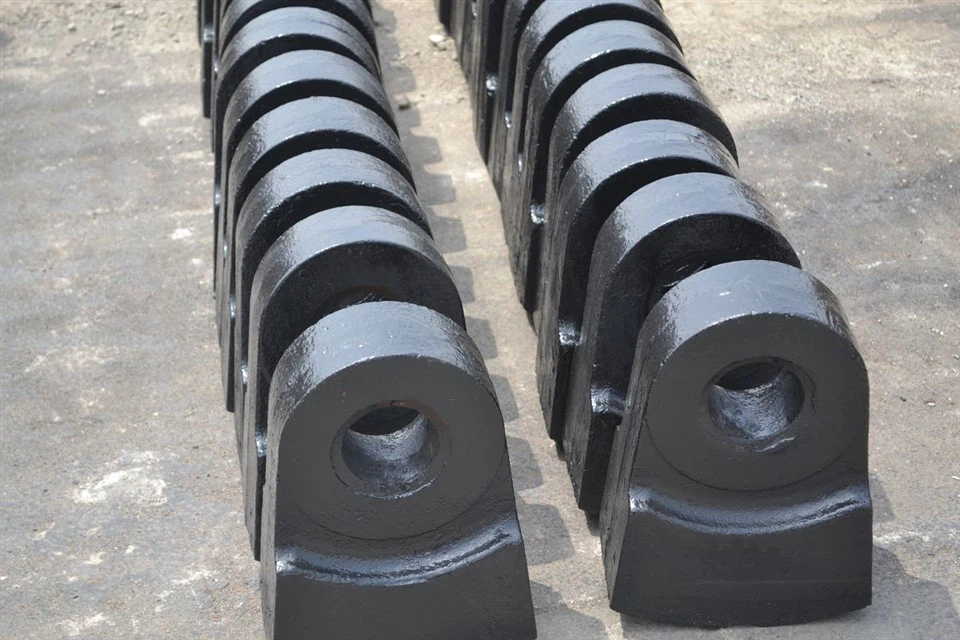 China Alloy Crusher Hammer Supplier